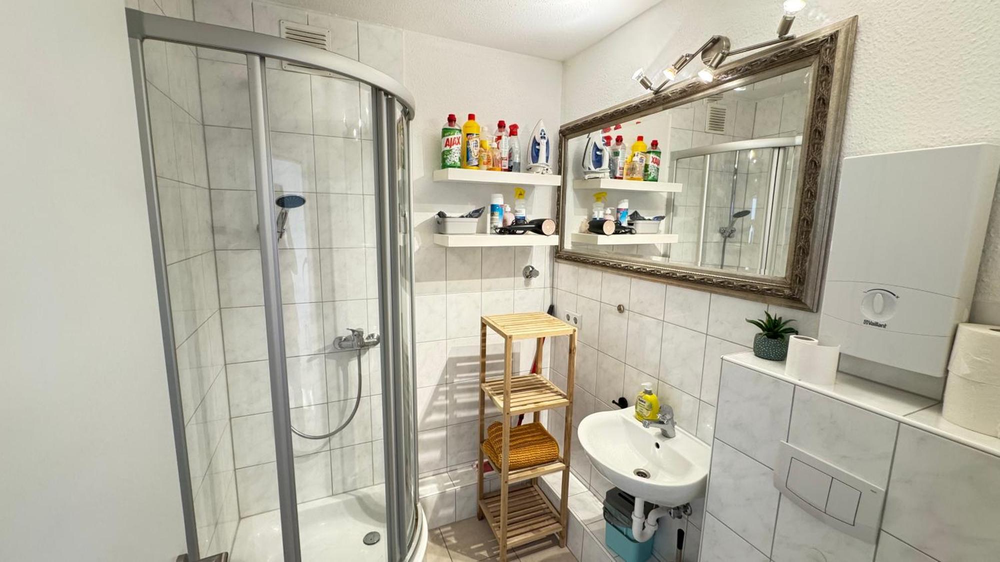 Monteur & Messezimmer Ratingen-Duesseldorf Ngoại thất bức ảnh
