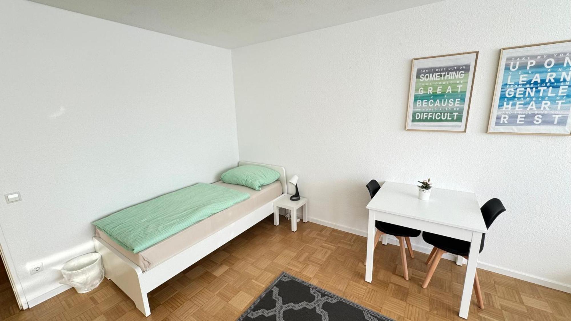 Monteur & Messezimmer Ratingen-Duesseldorf Ngoại thất bức ảnh